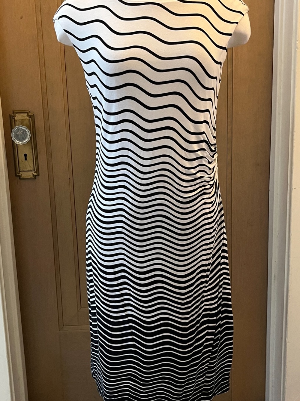 LOFT Black & White Wave-Striped Midi Dress - Petite Medium